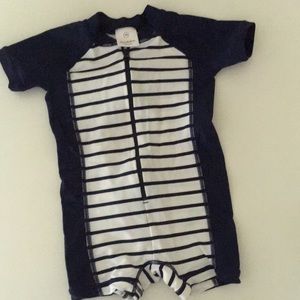 Hanna Andersson swimsuit/rash guard